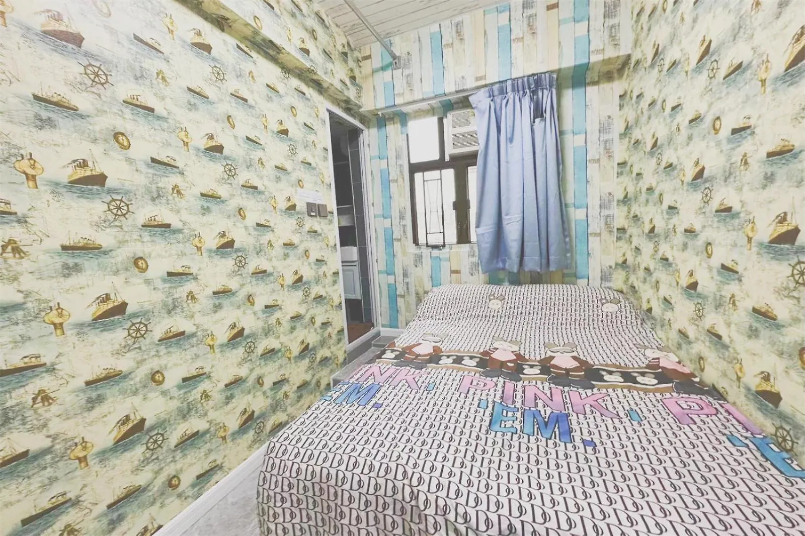 Apt 4Br10Pax, 2Bar ,1Mins Mtr Hong Kong 0*,  China