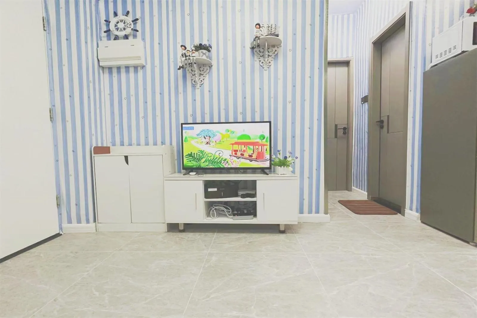 Apt 4Br10Pax, 2Bar ,1Mins Mtr Hong Kong Apartment