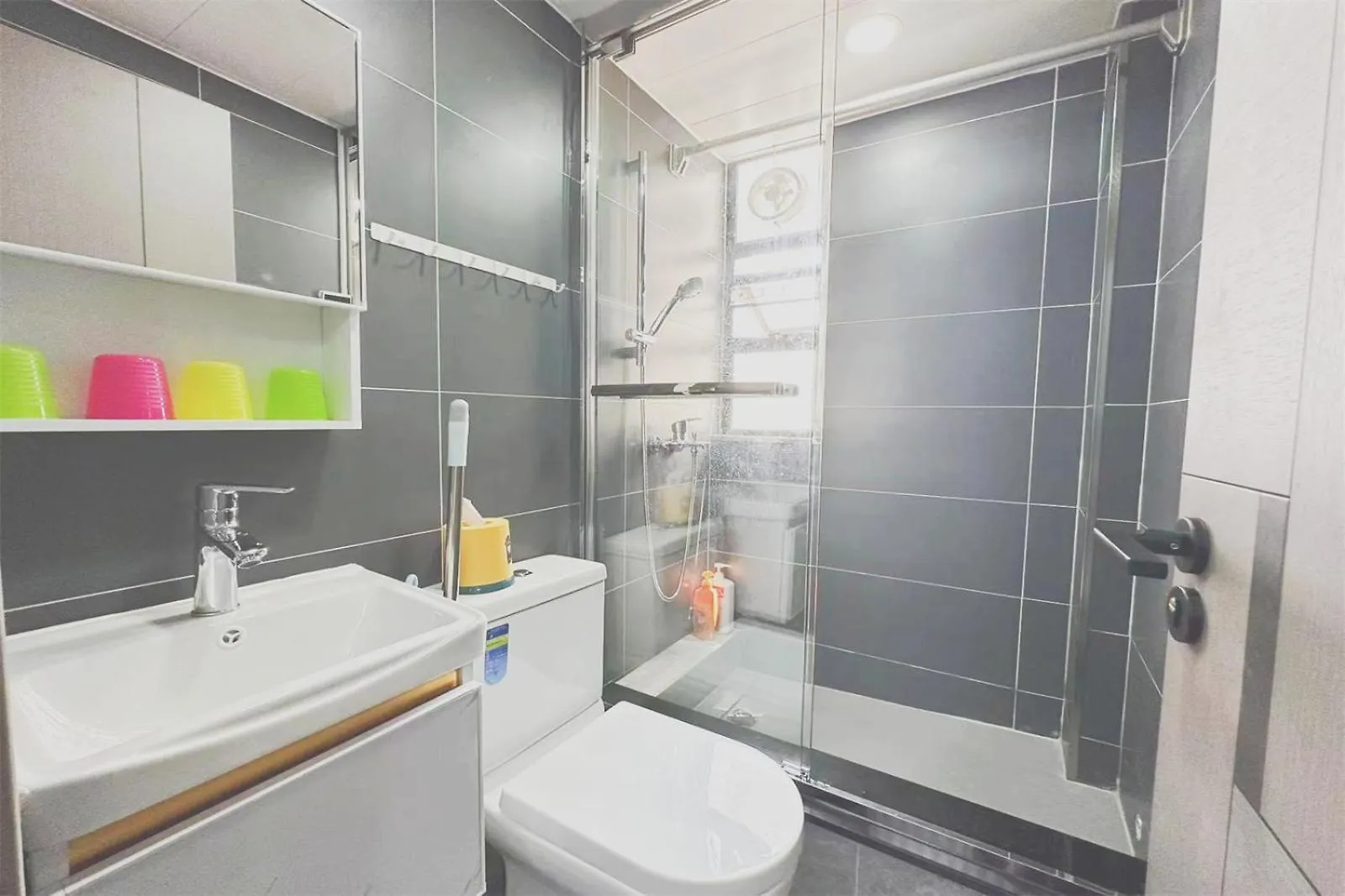 Apt 4Br10Pax, 2Bar ,1Mins Mtr Hong Kong 0*,  China