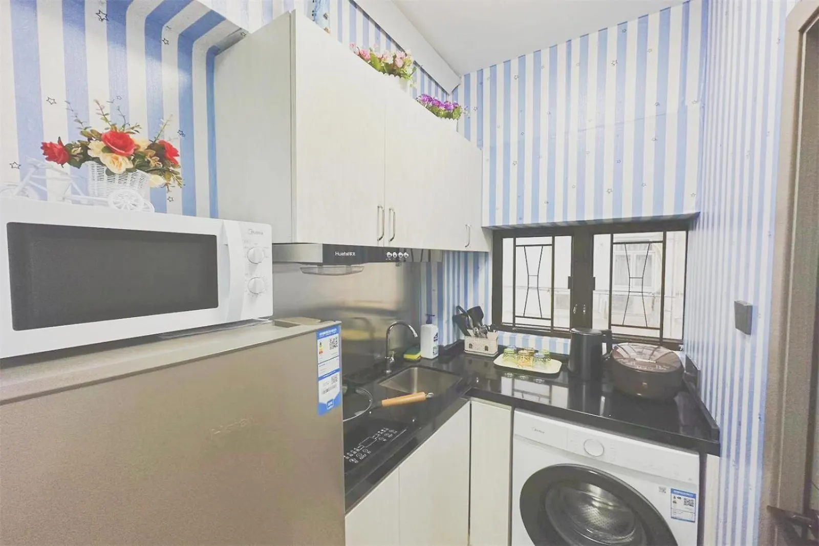 Apt 4Br10Pax, 2Bar ,1Mins Mtr Hong Kong 0*,  China