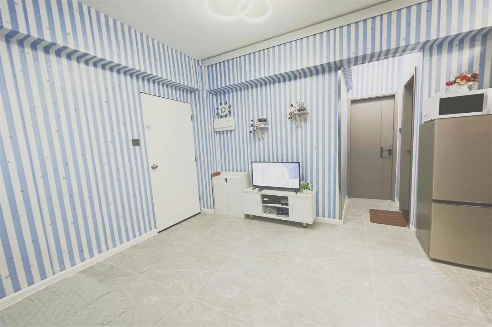 Apt 4Br10Pax, 2Bar ,1Mins Mtr Hong Kong
